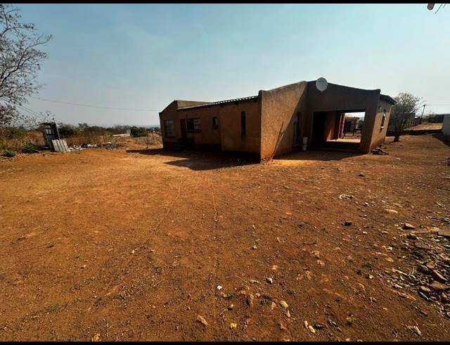 3 BEDROOM HOUSE FOR SALE IN HEBRON